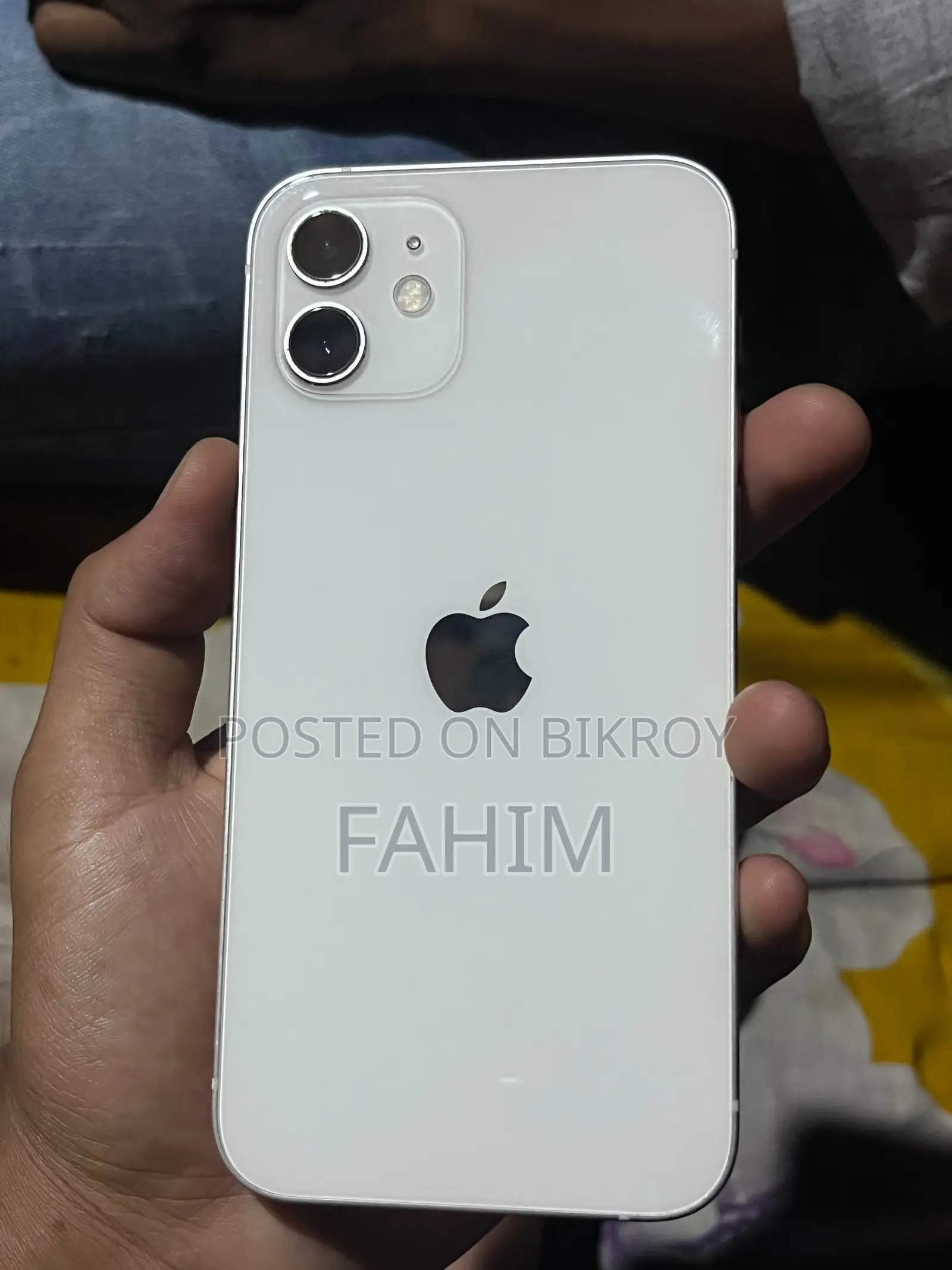 অ্যাপল আইফোন ১২ ৬৪ জিবি হোয়াইট
