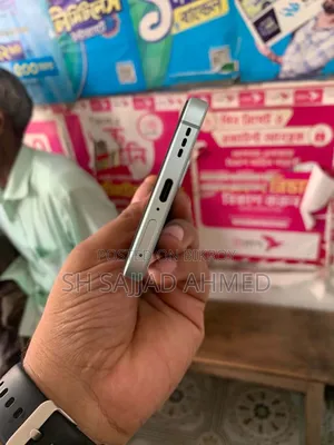 Oppo 8 GB Silver