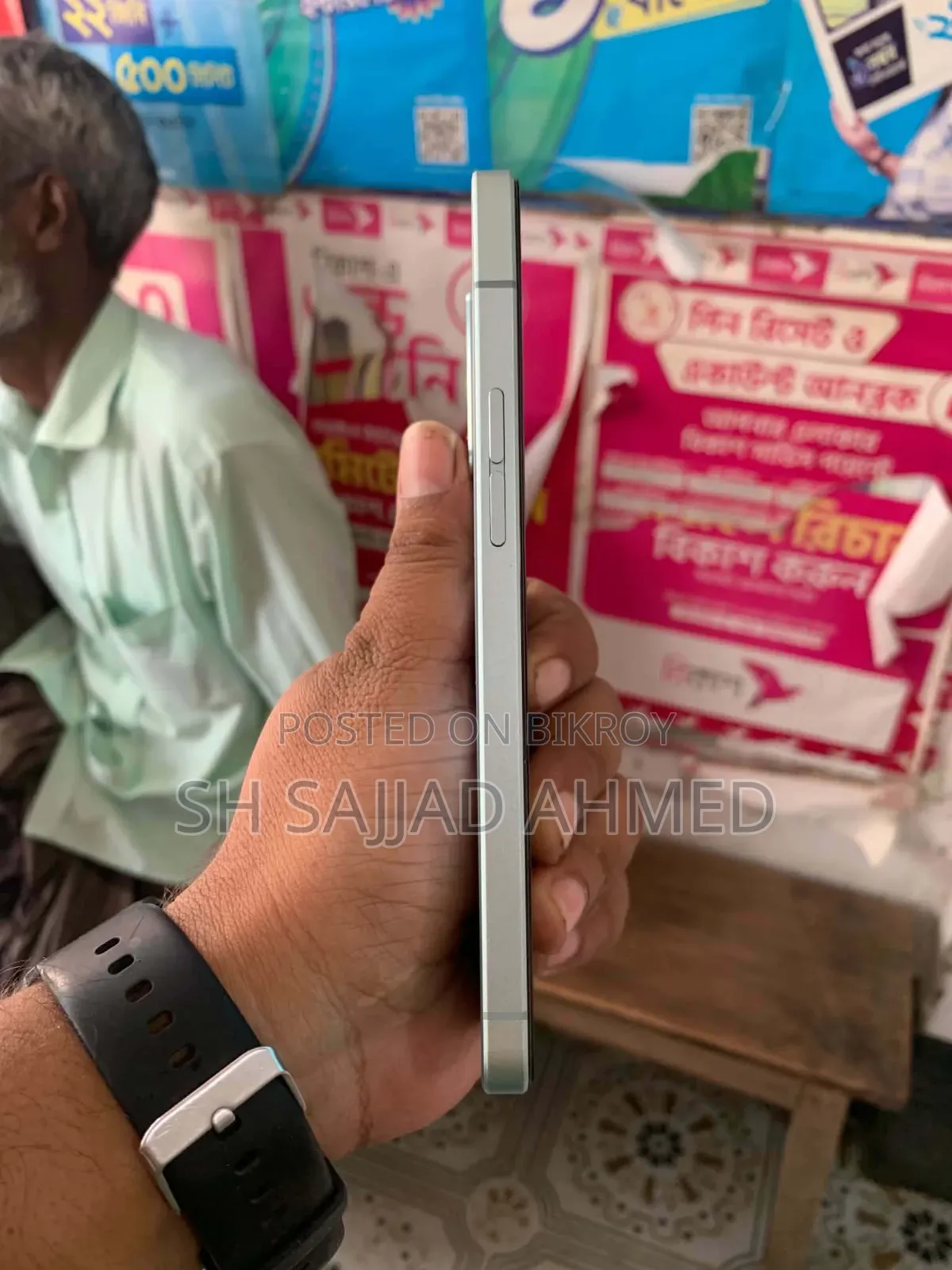 Oppo 8 GB Silver