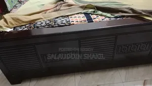 মালয়েশিয়ান কাঠ ভালো অবস্থায়