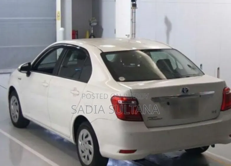 Toyota Corolla 2019 White