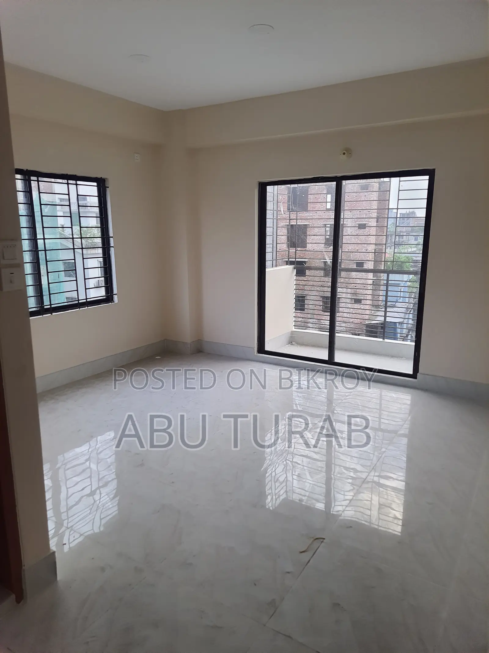 1521 sq ft 4 bedroom, beautiful flat with dining for sale