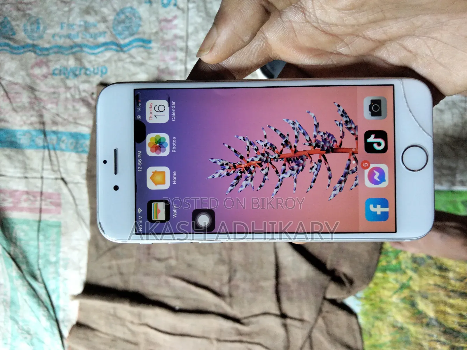 Apple iPhone 6s 64 GB White