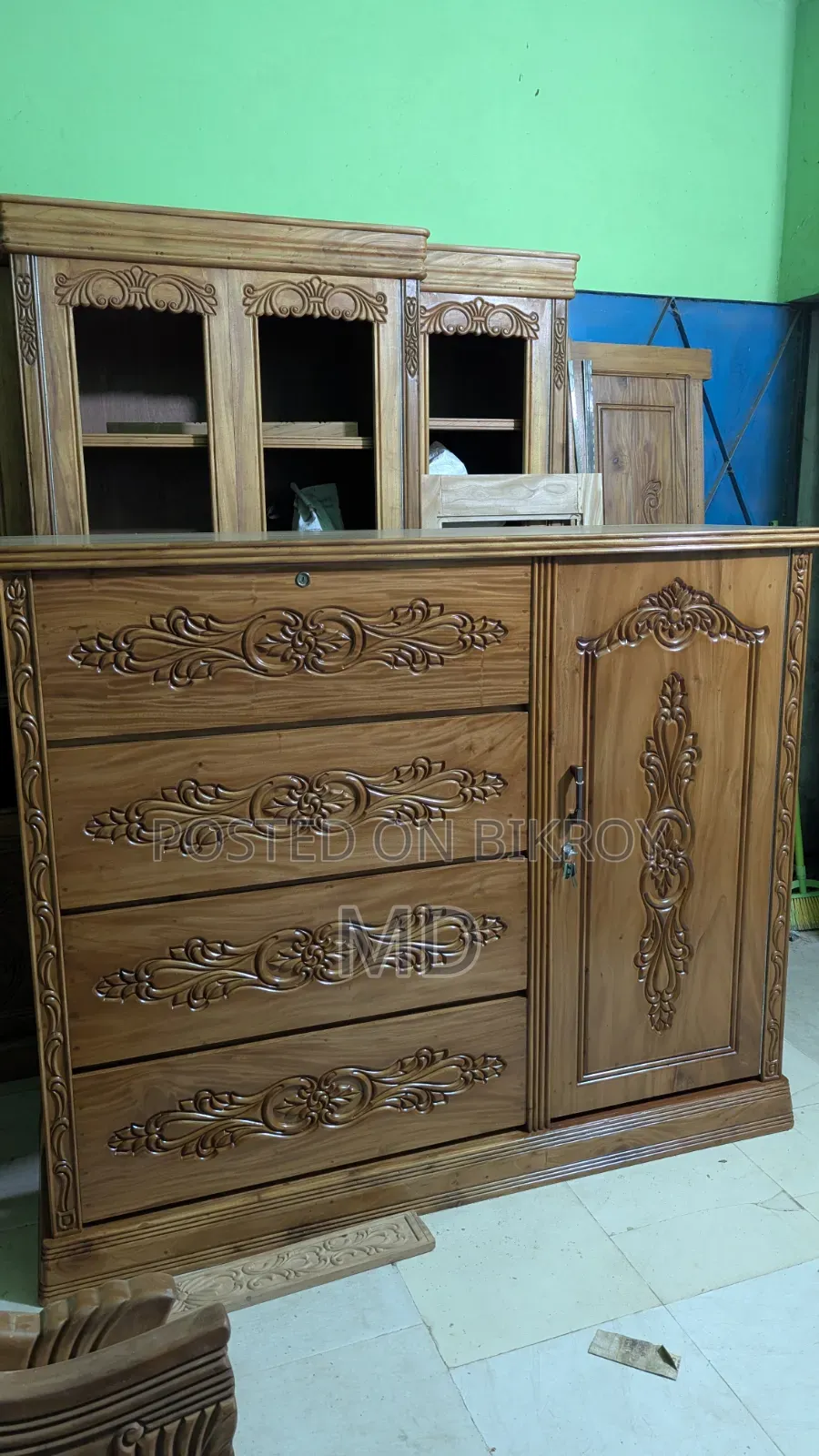 Attractive Design Mahogany Wood Wardrobe