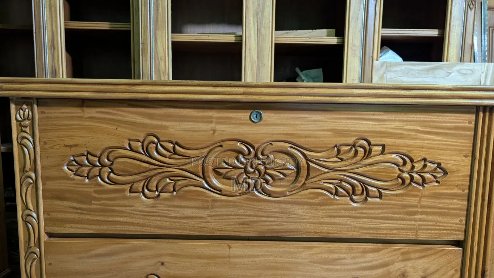Attractive Design Mahogany Wood Wardrobe