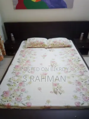 ৫ ফুট বাই ৭ ফুট খাট ২টি সাইড-টেবিল এবং ম্যাট্রেস সহ