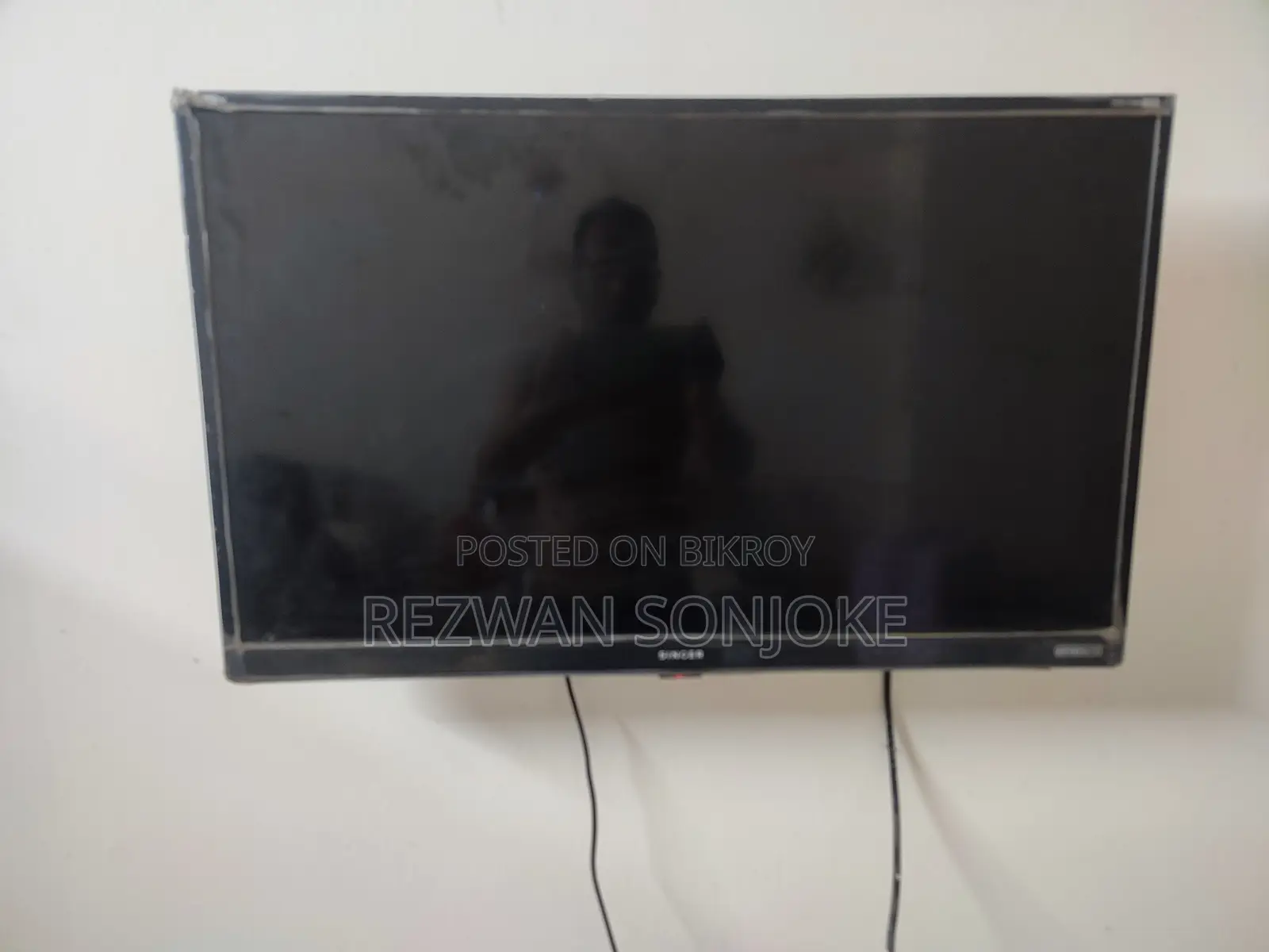 Used Singer 32" Voice Control Smart LED TV