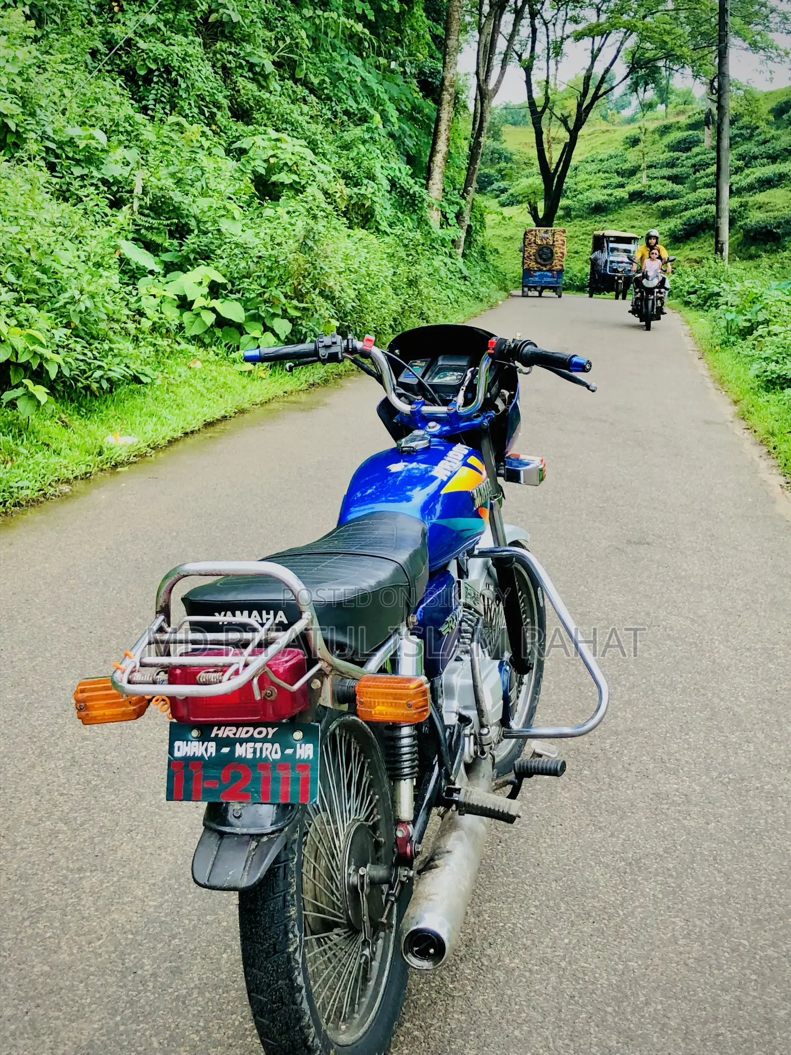 ইয়ামাহা ১৯৯৯ নীল
