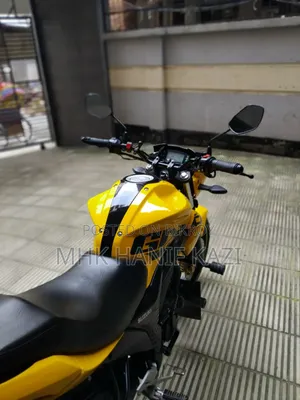 Suzuki Gixxer Monotone 2025 Yellow