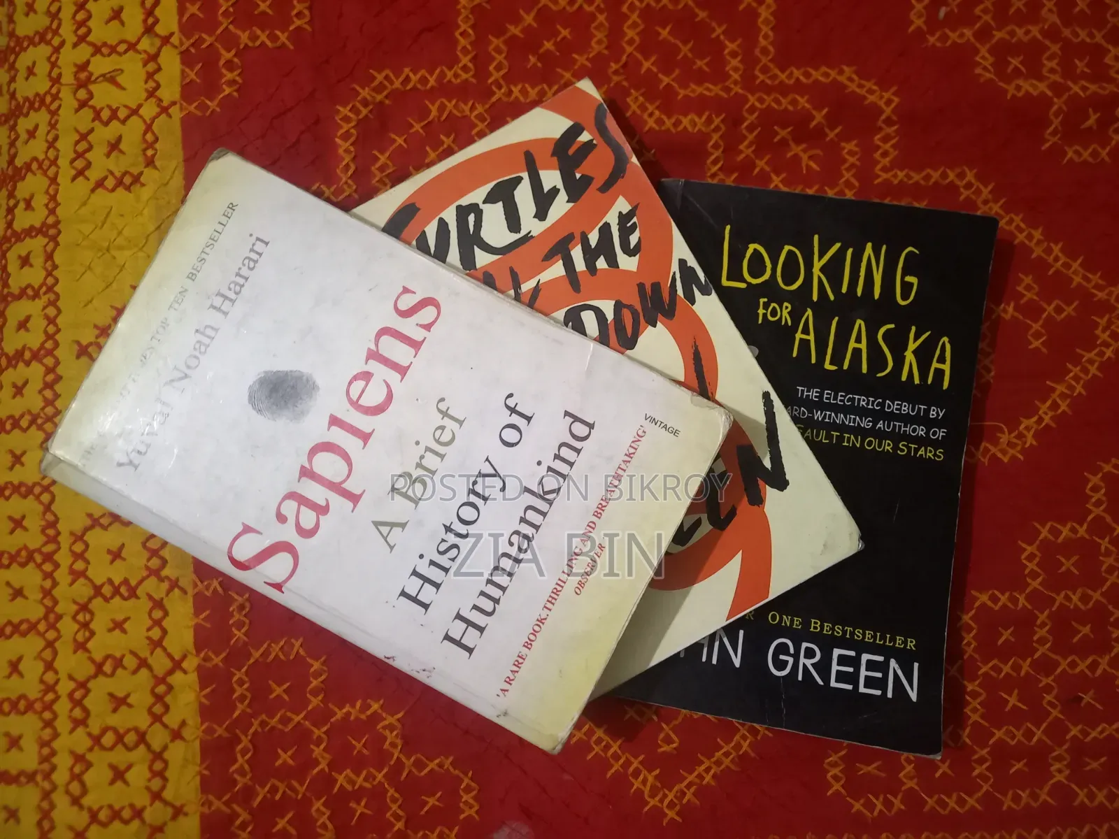 3 Bestselling English Novels NonFiction Books | John Green Sapiens