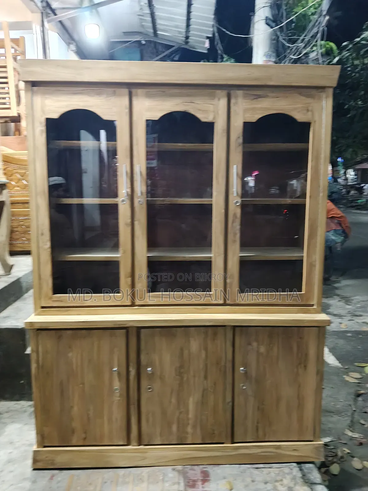 Show Case 5*6 Feet