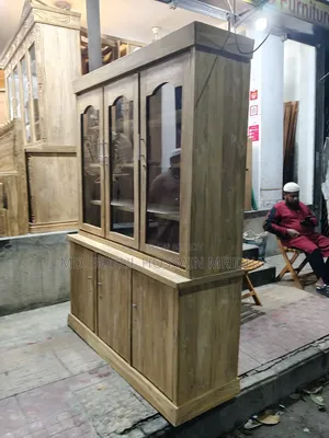 Show Case 5*6 Feet