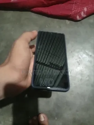 মোবাইল ফোন ১২৮ জিবি