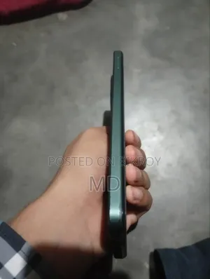 মোবাইল ফোন ১২৮ জিবি