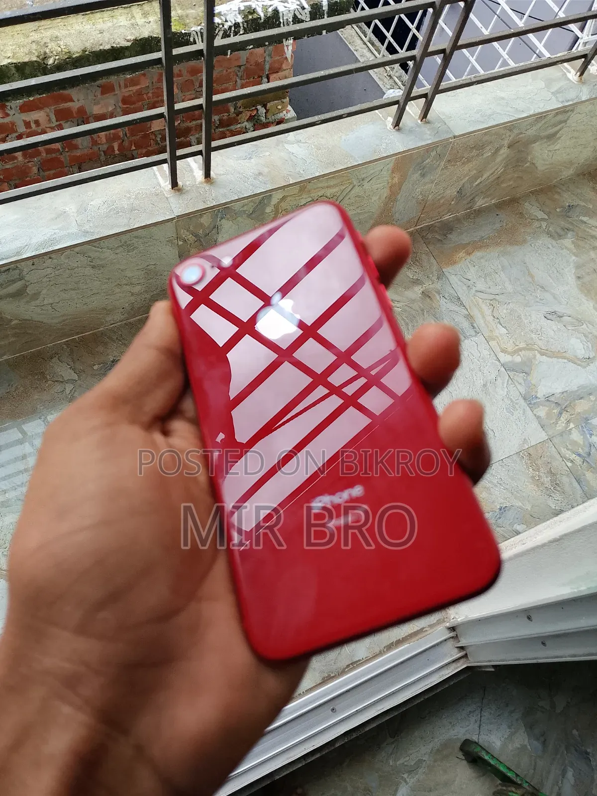 Apple iPhone 8 64 GB Red