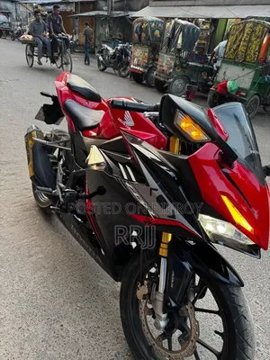 Honda CBR 2022 Red