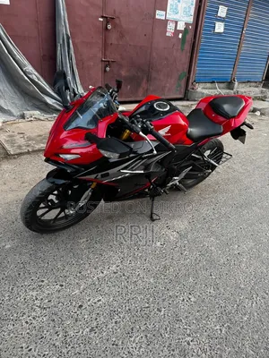 Honda CBR 2022 Red