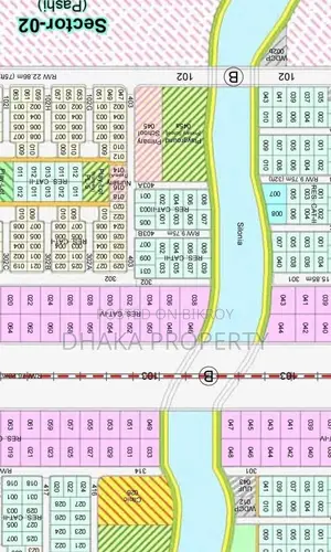 Near 300ft 5 Katha Lake South at Sector-2.