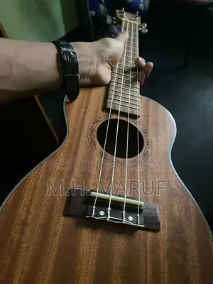 Ukulele 24"