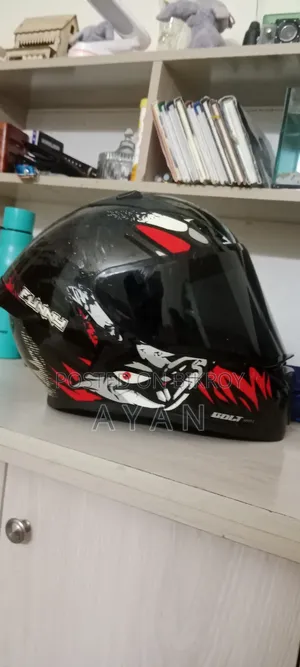 Helmet Vega
