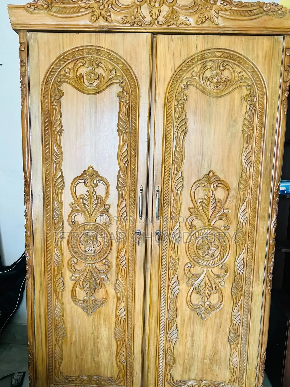Teak Wood Almirah