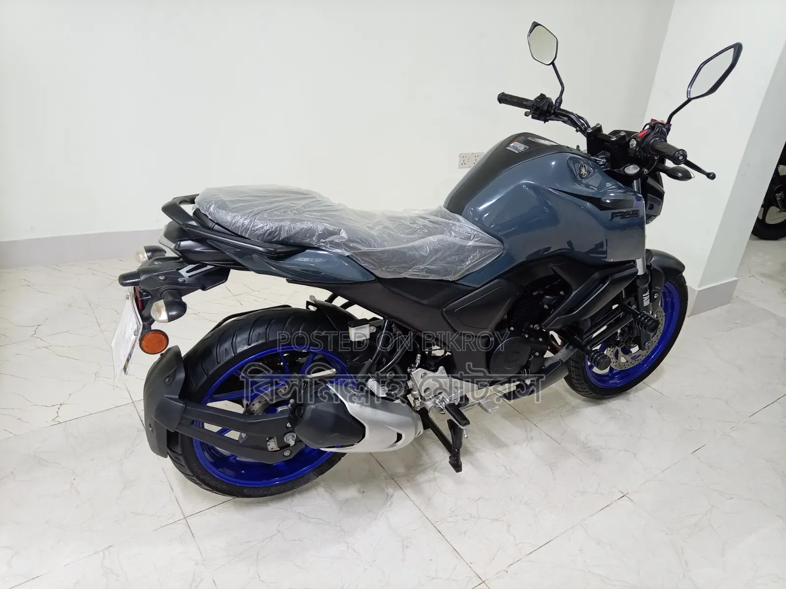 নতুন ইয়ামাহা এফজেডএস ভি৩ ২০২৪ গ্রে
