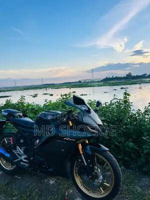 Yamaha R15 2023 Black