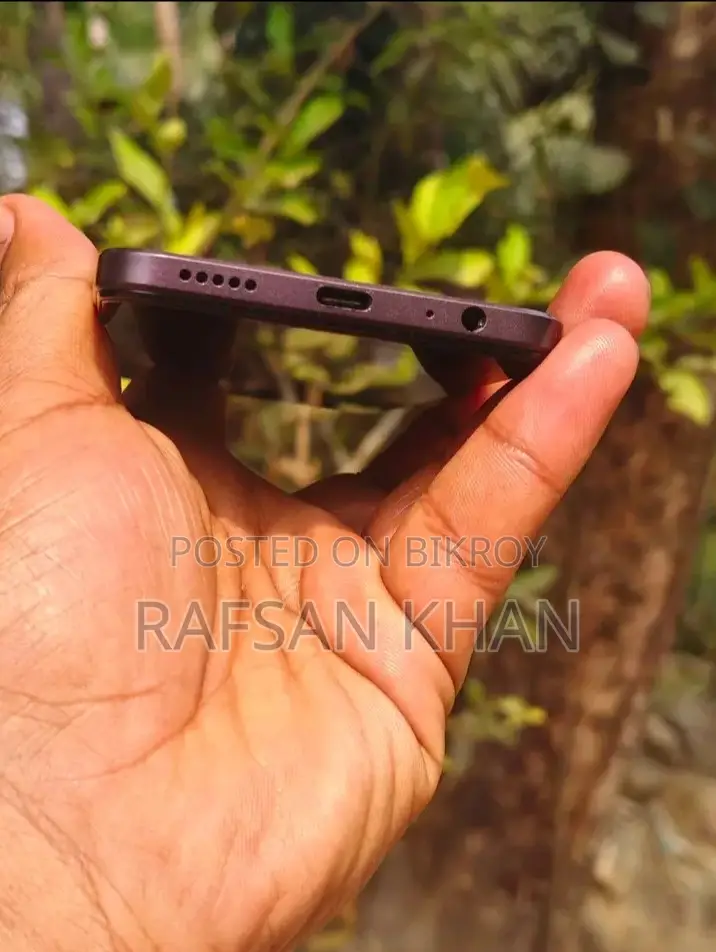 New Vivo Y28 128 GB Purple