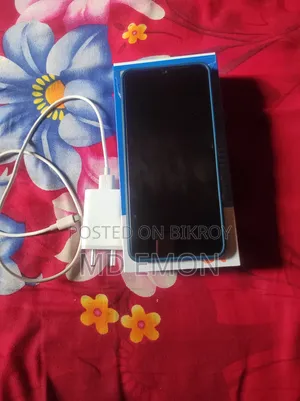 Tecno 64 GB Blue