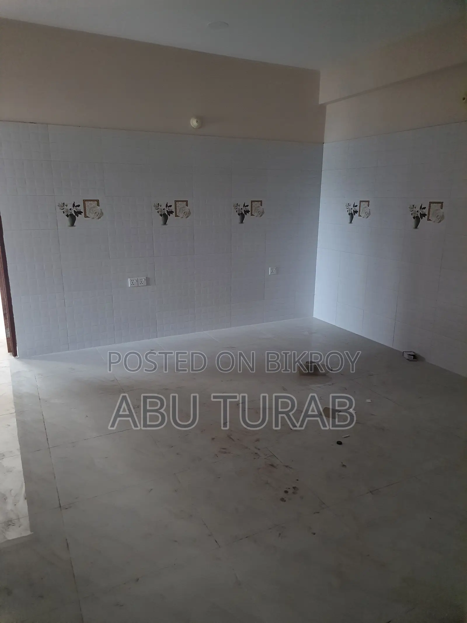 1521 sq ft 4 bedroom, beautiful flat with dining for sale