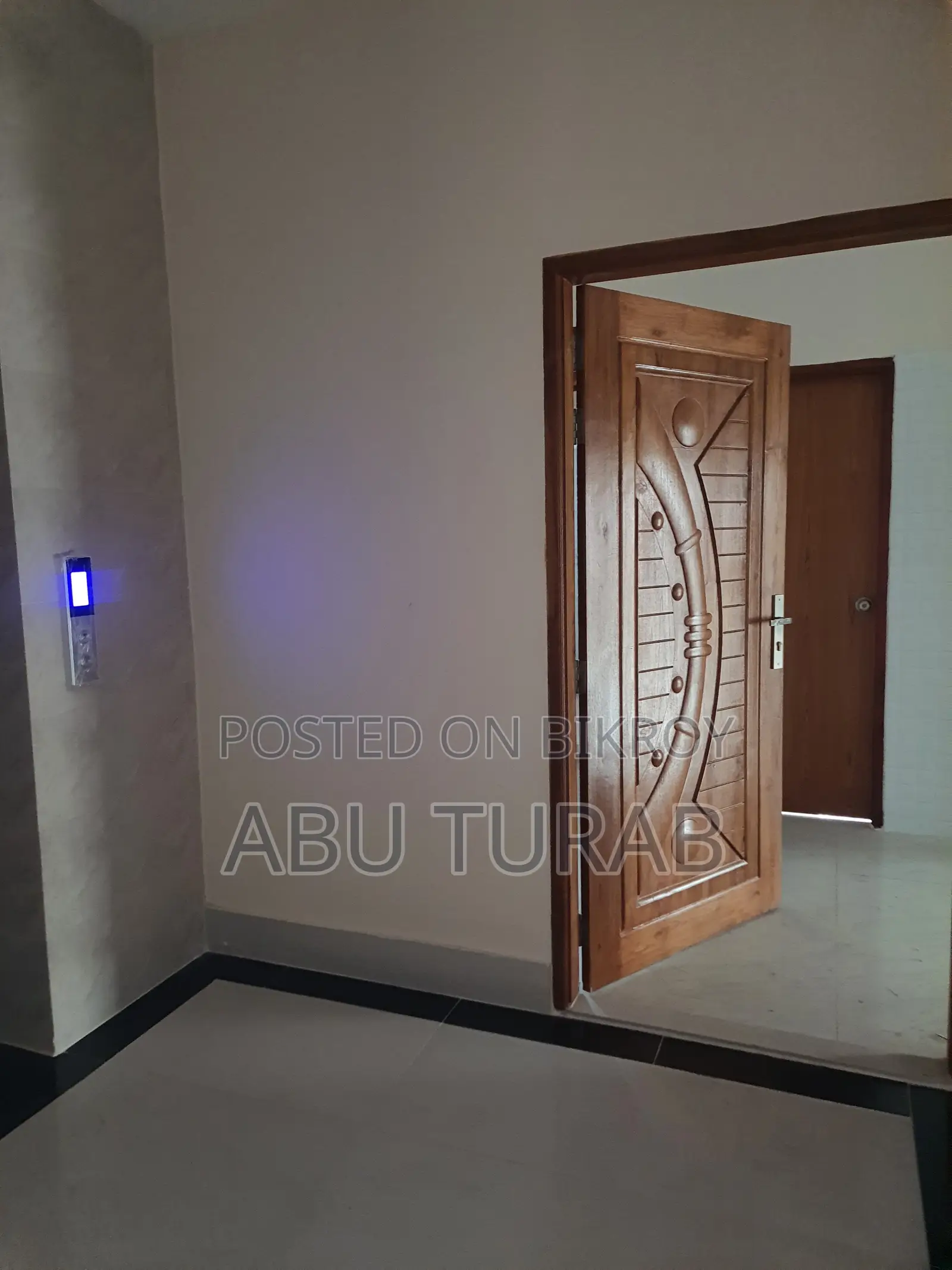 1521 sq ft 4 bedroom, beautiful flat with dining for sale