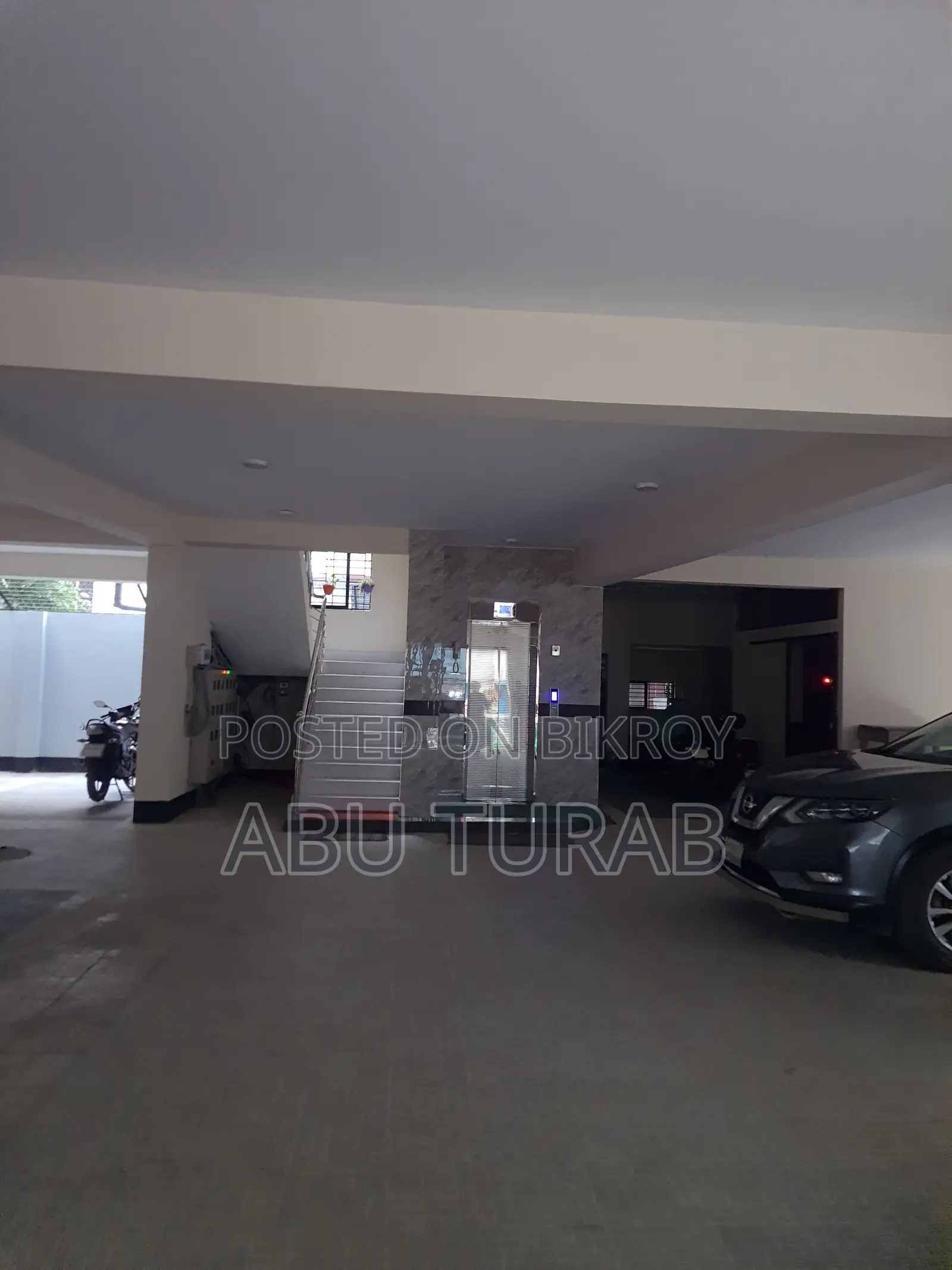 1521 sq ft 4 bedroom, beautiful flat with dining for sale