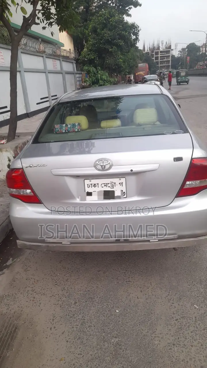 Toyota Axio 2011 Silver