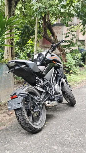 CFMoto 250NK 2025