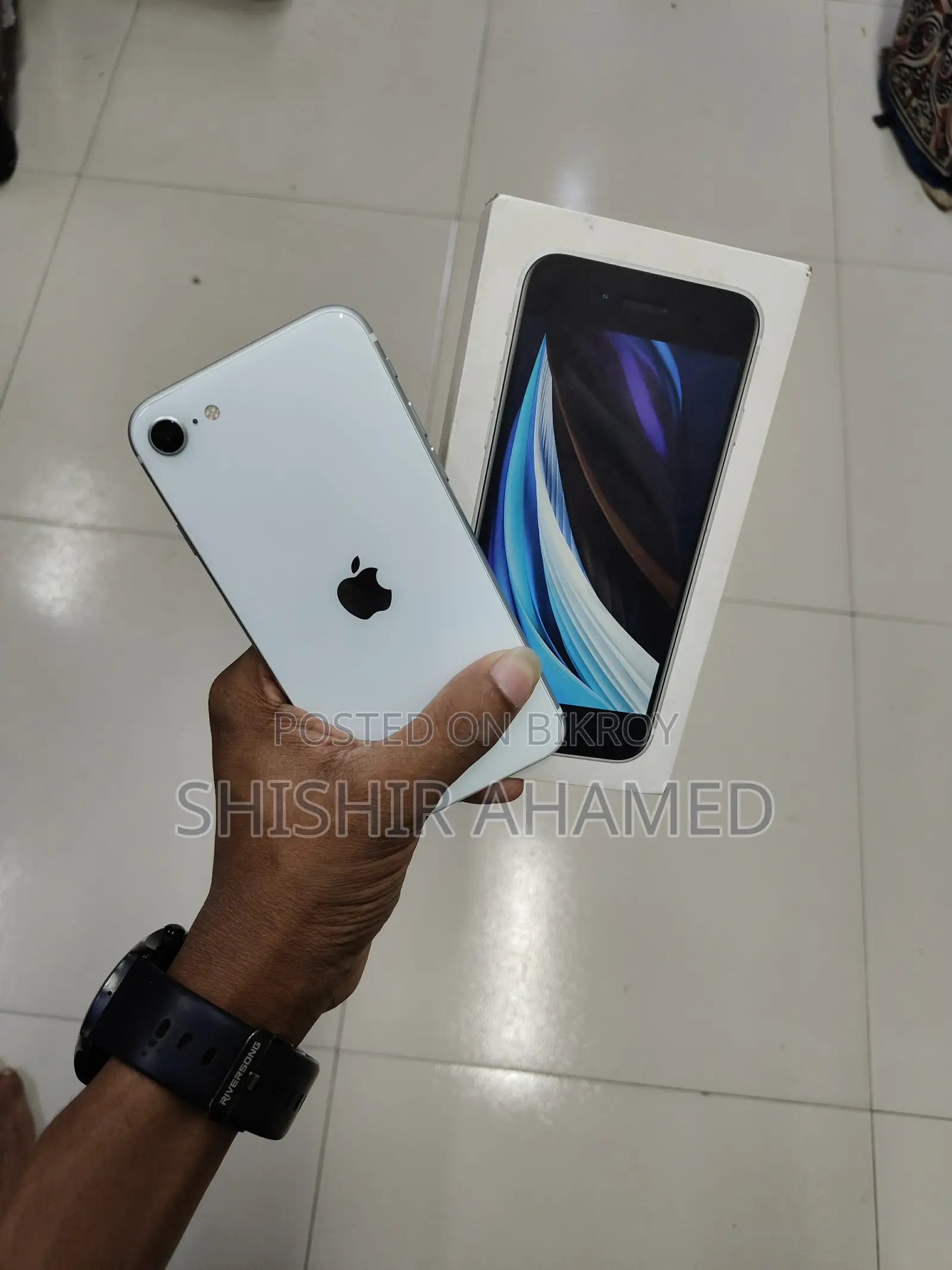 Apple iPhone SE (2020) 64 GB White
