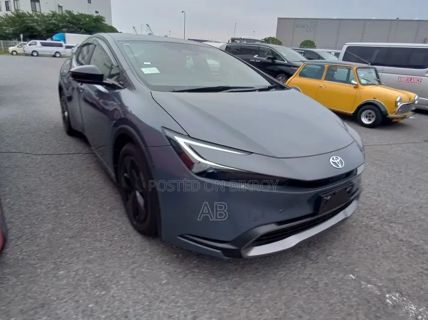 New Toyota Prius 2023 Gray
