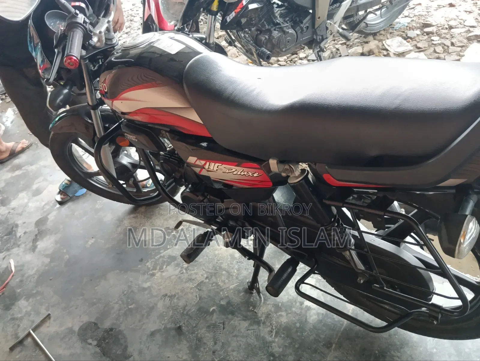 New Hero HF Deluxe 2023 Black