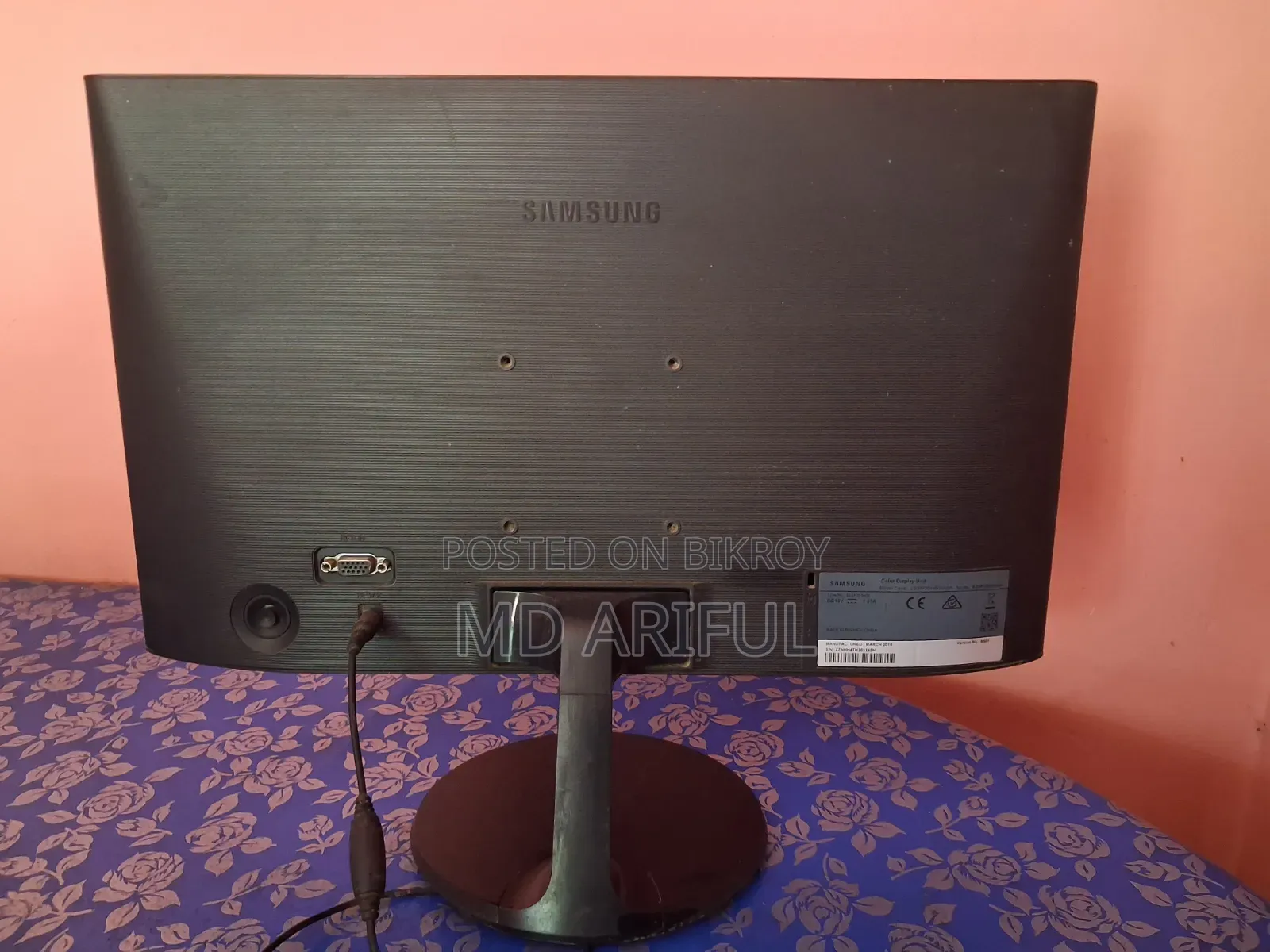 Samsung S19F350HNW 18.5 Inch LED Monitor (VGA)