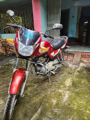 Bajaj CT 100 2015 Red