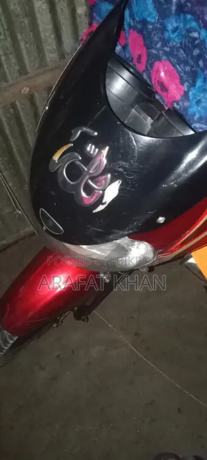 Bajaj Discover 100 2018 Red