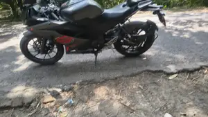 Yamaha R15 V3 2022 Gray