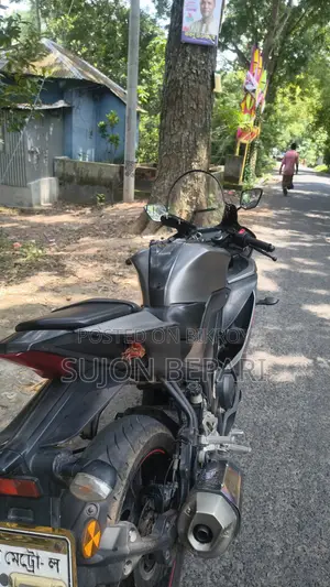 Yamaha R15 V3 2022 Gray