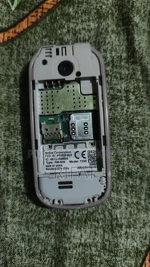 Nokia 7230 Pink