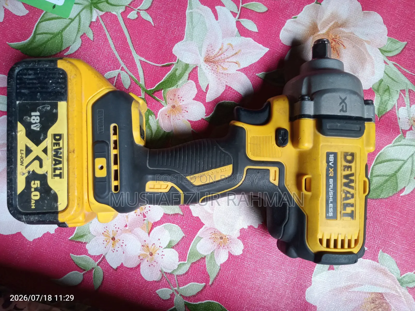 Original DEWALT DCF891 XR 18V Impact Wrench With 2 Battery Charger