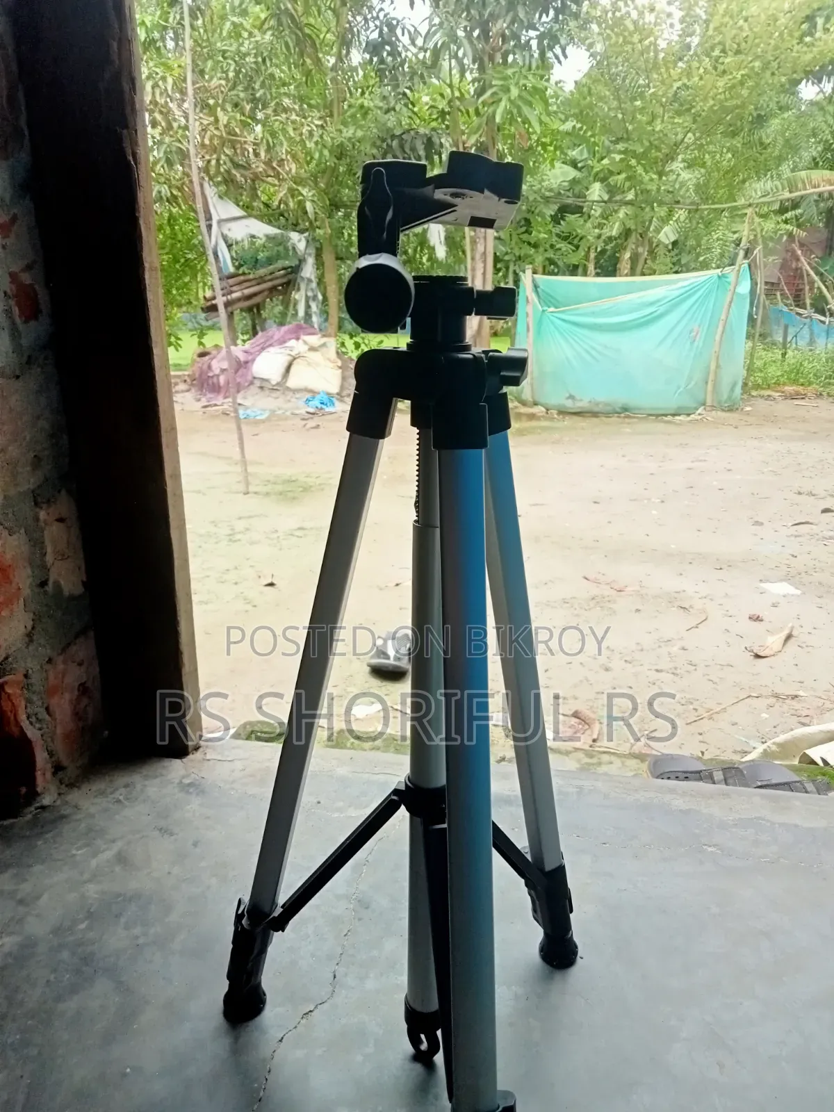 ভিডিও স্ট্যান্ড