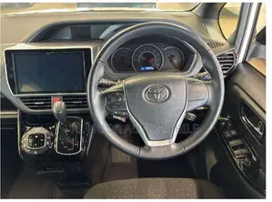 Toyota Noah 2021 Pearl