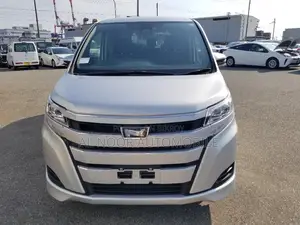 Toyota Noah 2021 Silver