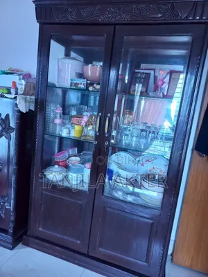 সেগুন কাঠের শোকেস