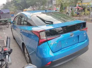 টয়োটা প্রিয়াস ২০২০ পার্ল