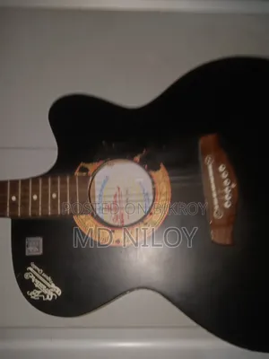 সেকেন্ড হ্যান্ড গিটার